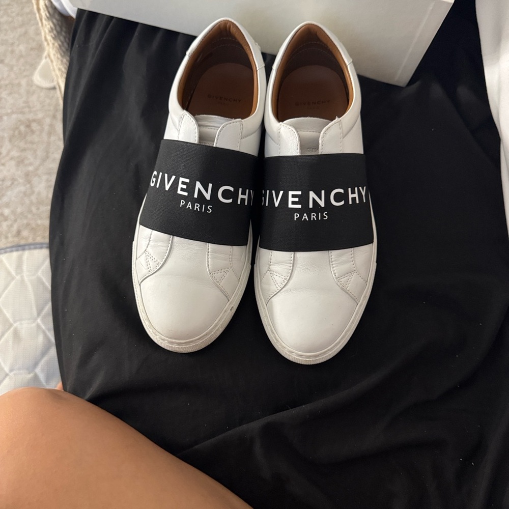 Givenchy White and Black Urban Street Sneakers Women